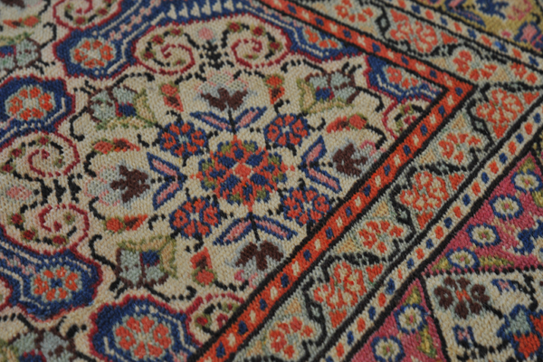 アルメニア産絨毯